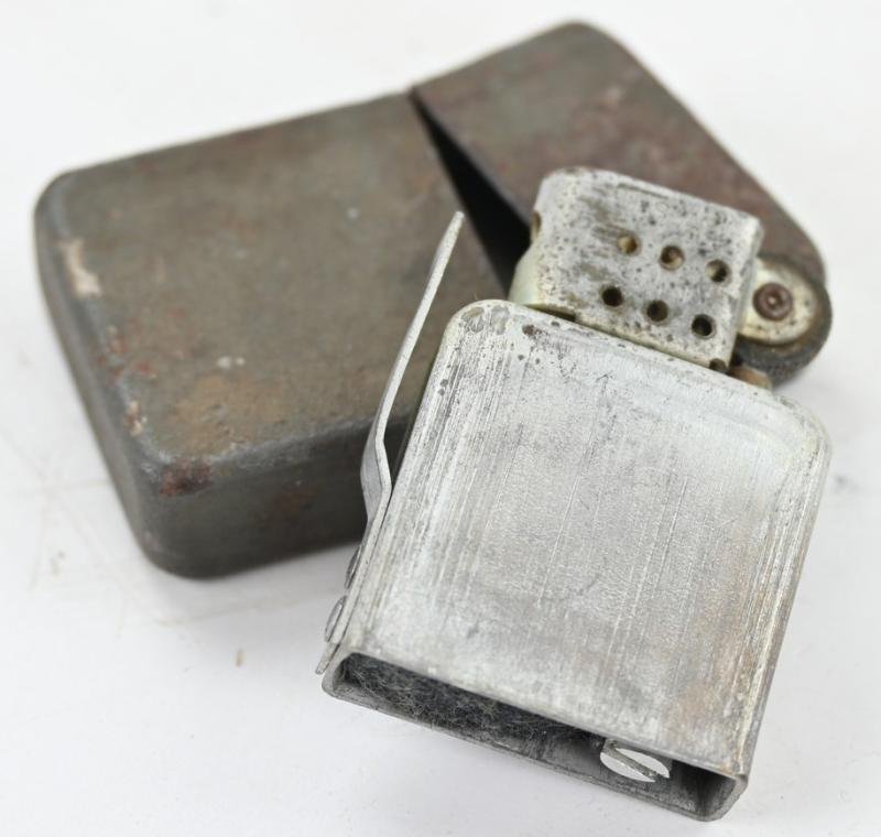US WW2 Century Gray Crackle Lighter — image 3