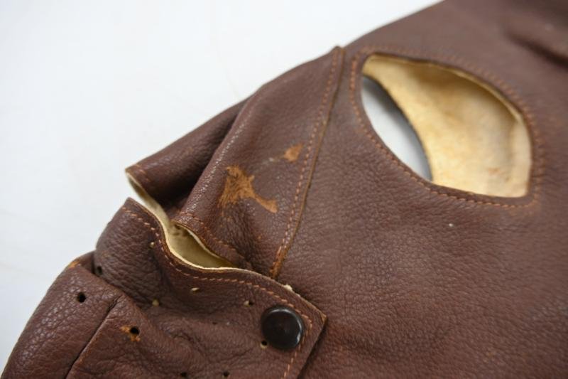 British WW2 RAF Gunner Face Mask — image 10