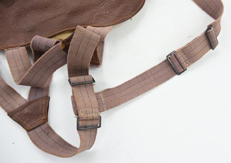 British WW2 RAF Gunner Face Mask — image 12