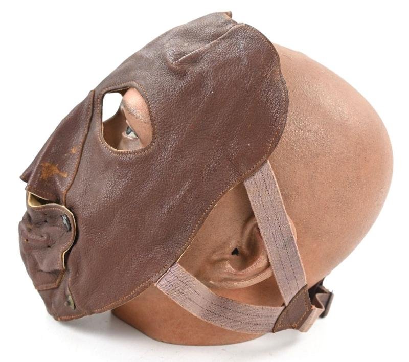 British WW2 RAF Gunner Face Mask — image 2