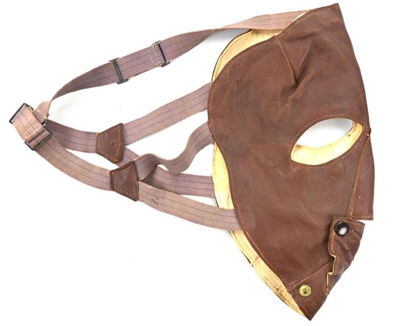 British WW2 RAF Gunner Face Mask — image 3