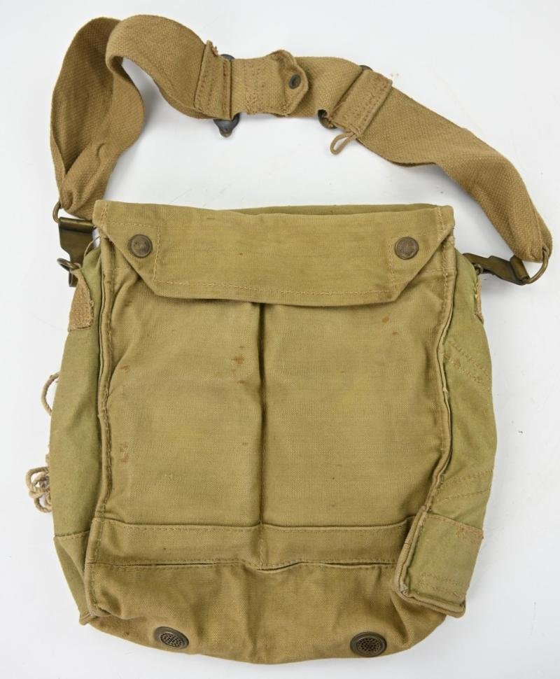 British WW2 Gasmask Pouch — image 2