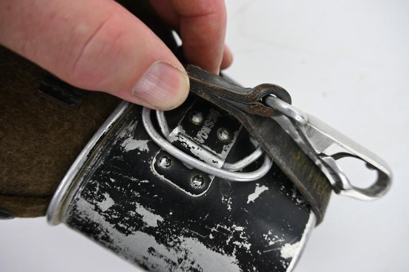 German WH M31 Canteen — image 4