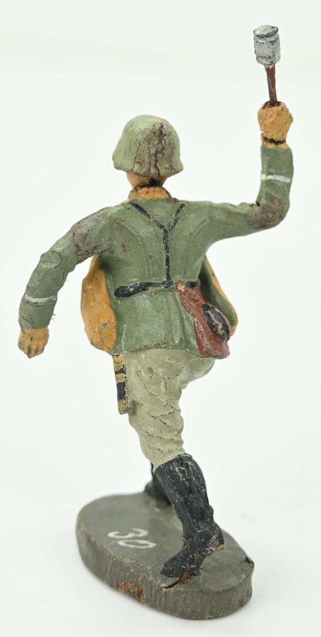 German Elastolin Toy Figure 'Grenade Trower' — image 3