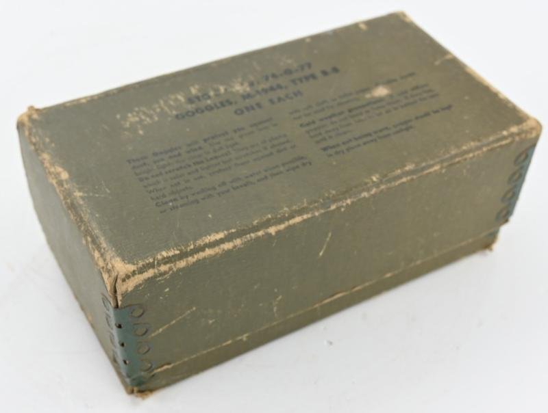 US WW2 M-1944 Flying Goggles in Case — image 3