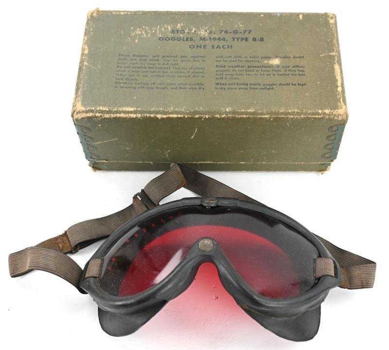 US WW2 M-1944 Flying Goggles in Case — image 8