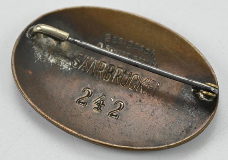 German Red Cross 'Schwesternschaft' Badge — image 4