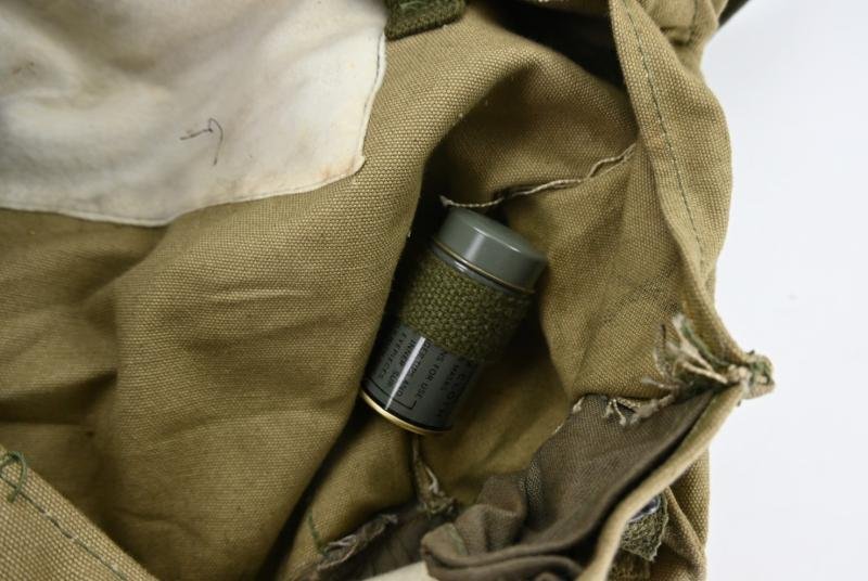 US WW2 Leightweight Service Mask Bag with package — image 9