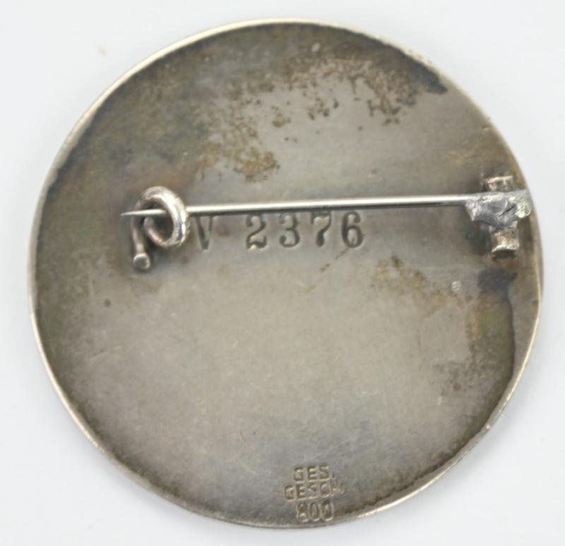 German NSV Schwesternschaft 800 Silver Brooch — image 2