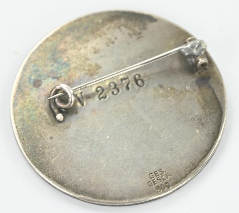 German NSV Schwesternschaft 800 Silver Brooch — image 3