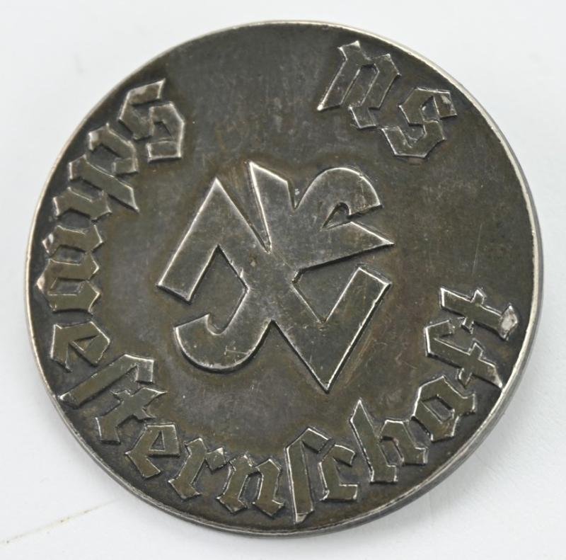 German NSV Schwesternschaft 800 Silver Brooch — image 5