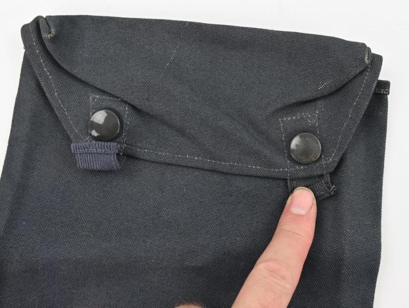 German LW Gascape pouch — image 2