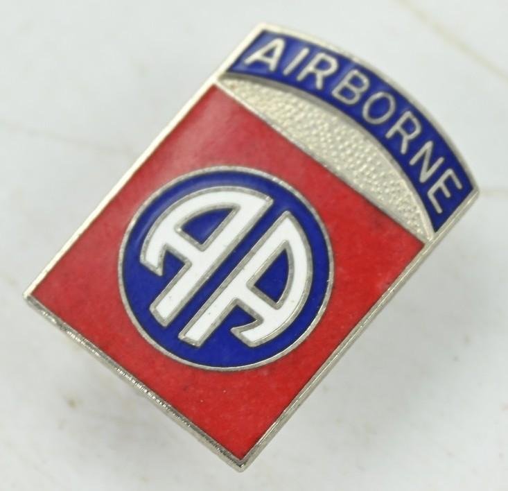 US WW2 82nd Airborne Division DUI Unit Crest Pin — image 2