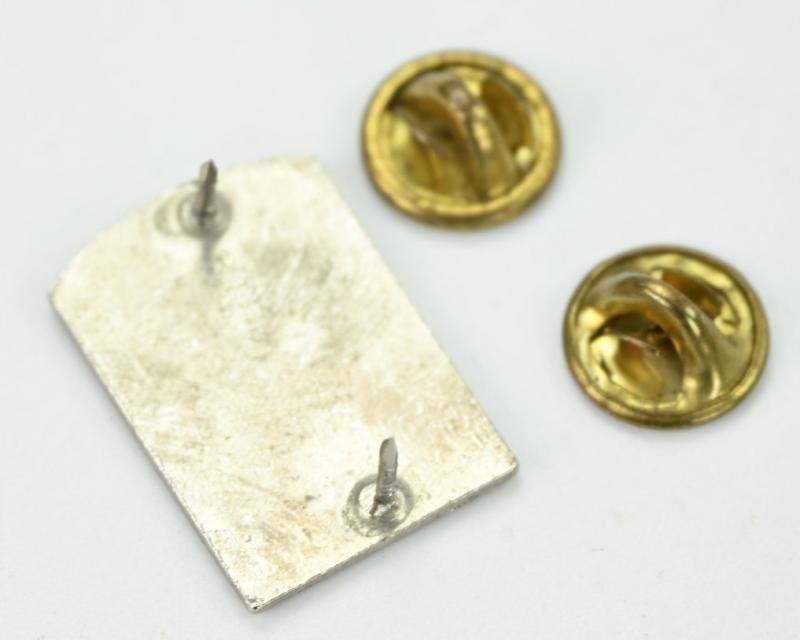 US WW2 82nd Airborne Division DUI Unit Crest Pin — image 5