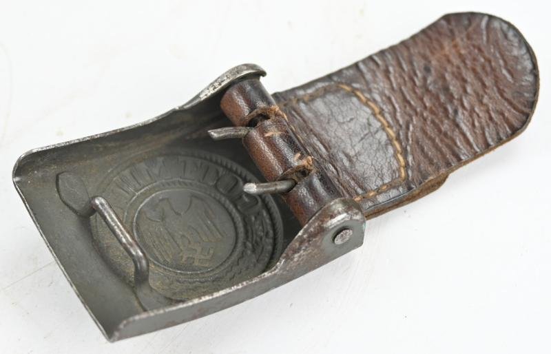 German WH Beltbuckle with Tab 'B&N 42' — image 8