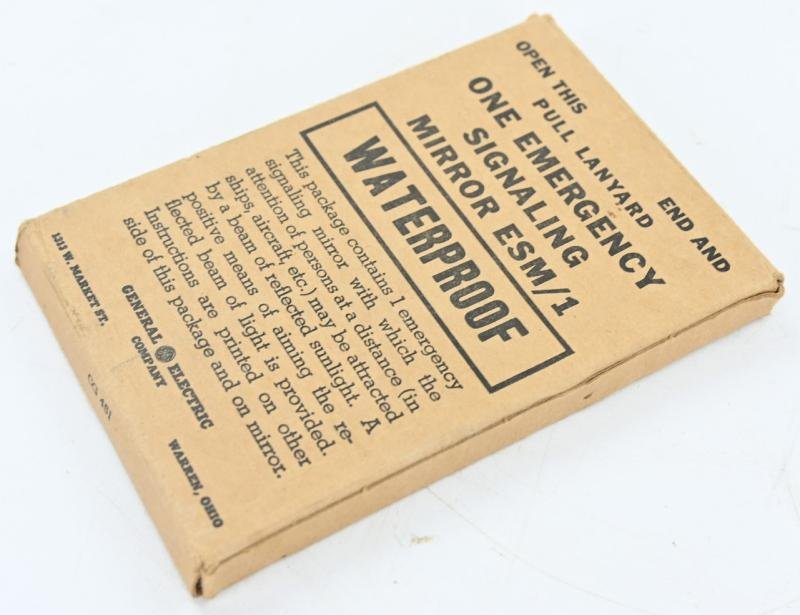 USAAF WW2 Emergency Signaling Mirror in Package — image 5