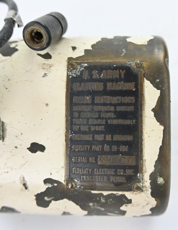 US WW2 '10 Cap' Blasting Machine For Manual Firing of Tank Main Gun — image 6