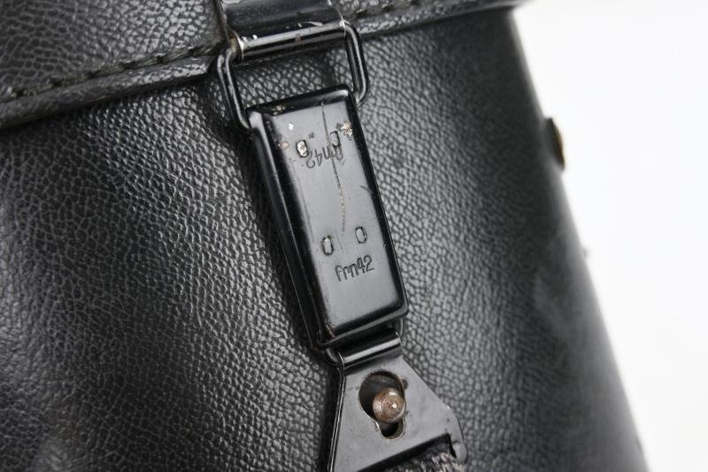 German WH 7x56 Panzer Binocular in Presstoff Case 1945 — image 7