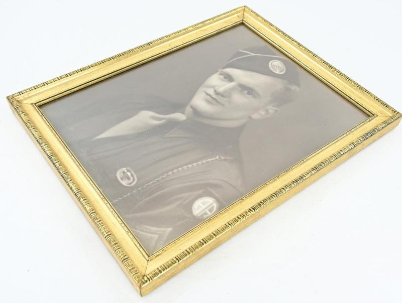 US WW2 82nd Airborne Division Paratrooper Portrait Picture in Frame — image 5