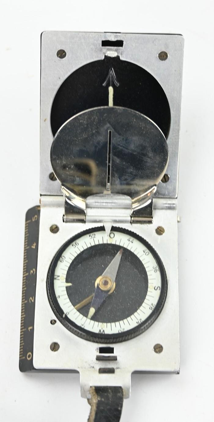 German HJ Compass with Strap — image 7