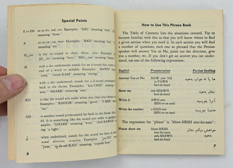 US WW2 Persian Phrase Book — image 3