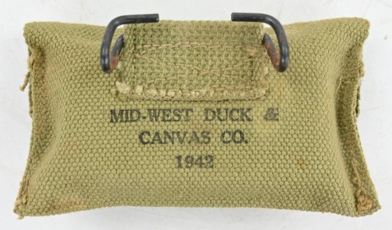 US WW2 M-1924 First Aid Pouch with First Aid Kit — image 2