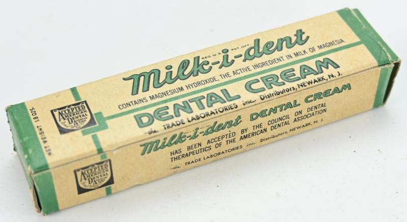 US WW2 Dental Cream Tube in Case — image 3
