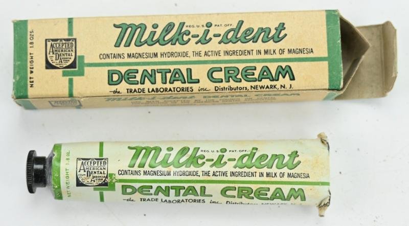 US WW2 Dental Cream Tube in Case — image 6