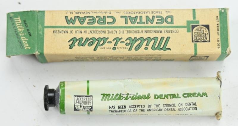 US WW2 Dental Cream Tube in Case — image 7
