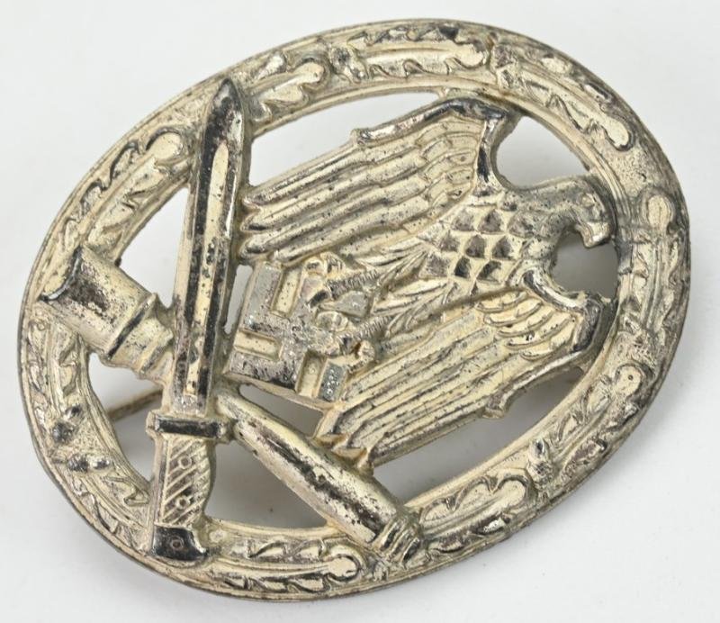 German General Assault Badge 'Semi-Hollow' — image 3