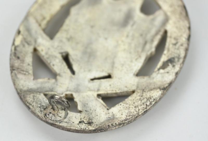 German General Assault Badge 'Semi-Hollow' — image 7