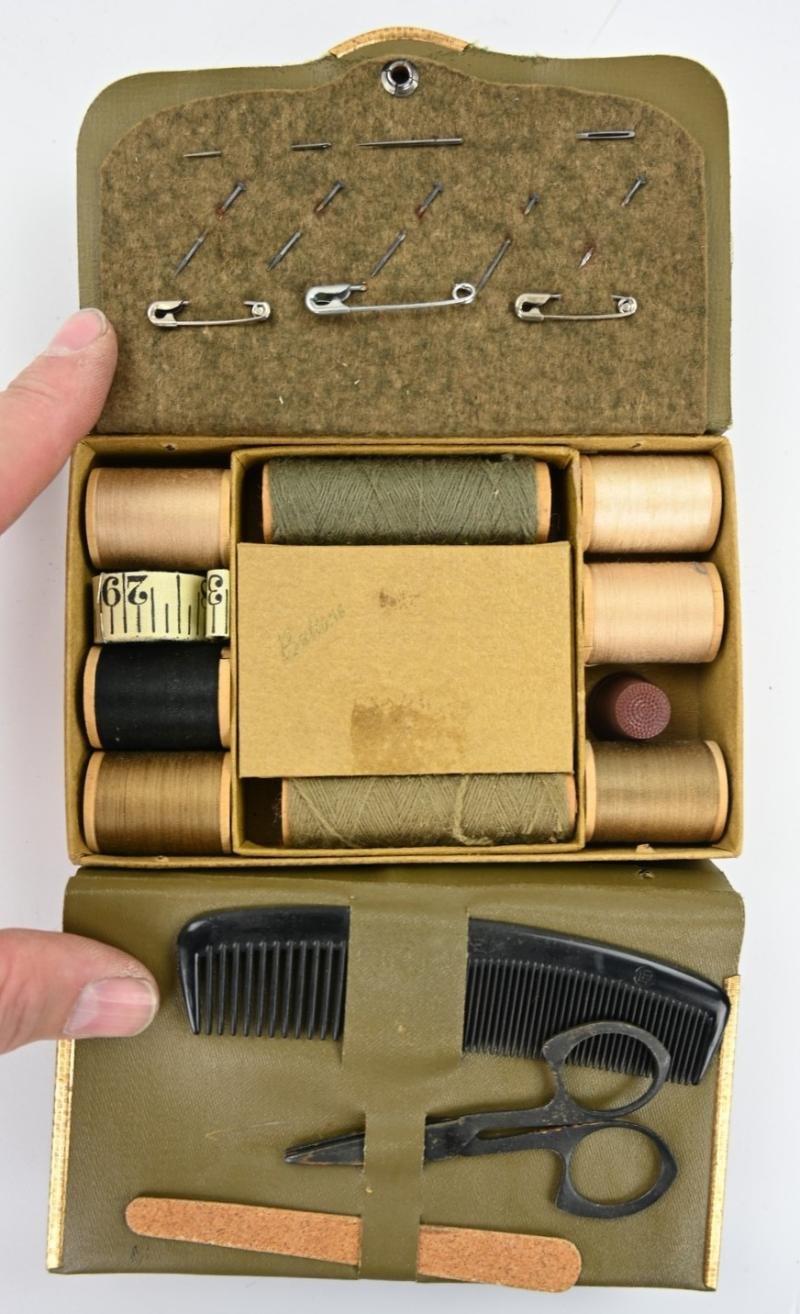 US WW2 Sewing Kit in original Box — image 7