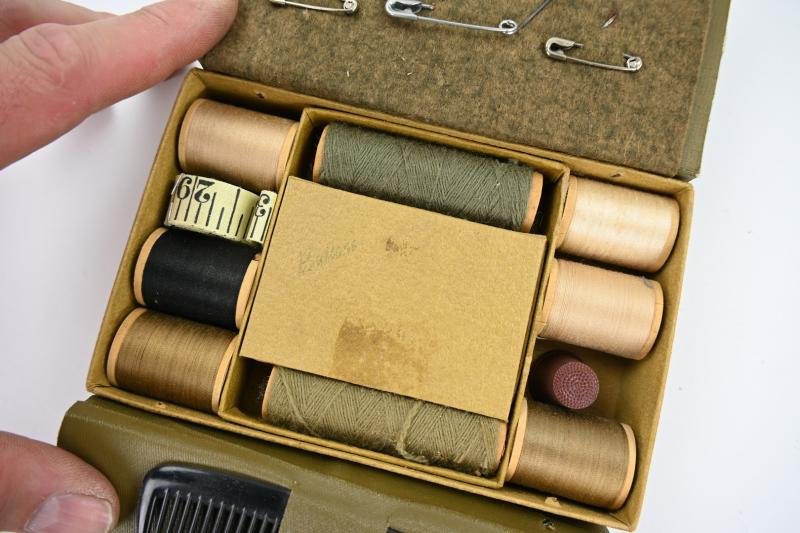 US WW2 Sewing Kit in original Box — image 8