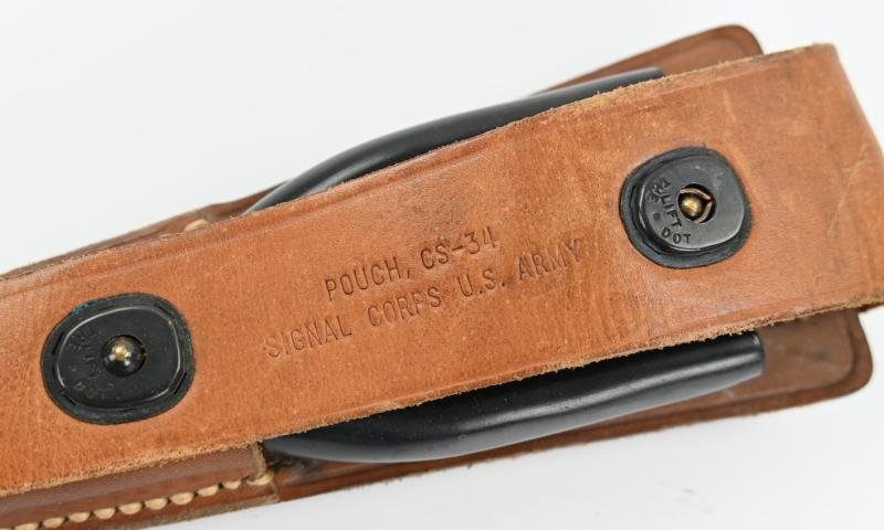 US WW2 Signal Corps CS-34 Engineer Pouch — image 2