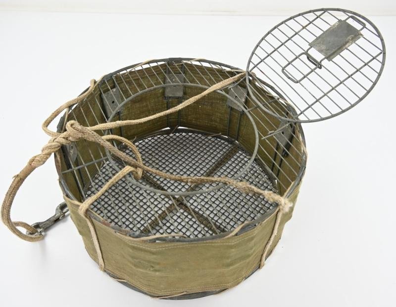 US WW2 Signal Corps PG-100/CR Bird Container — image 11