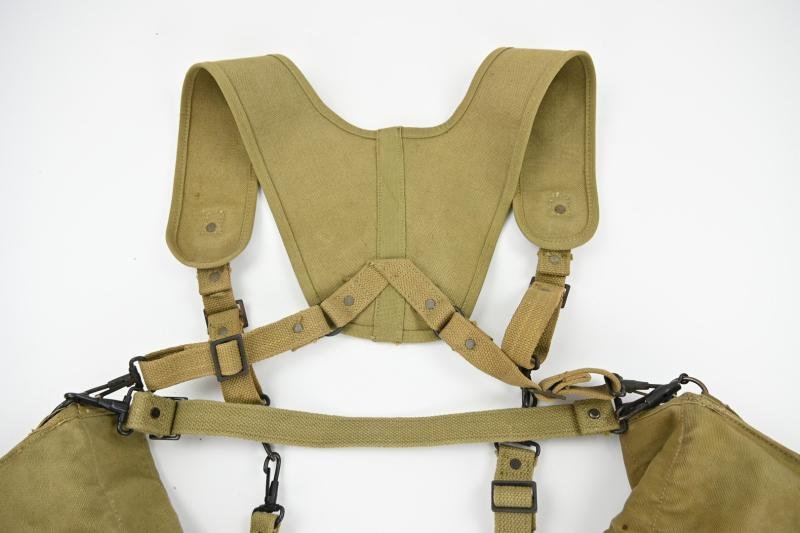 US WW2 Medic Set with Carrying Frame — image 10