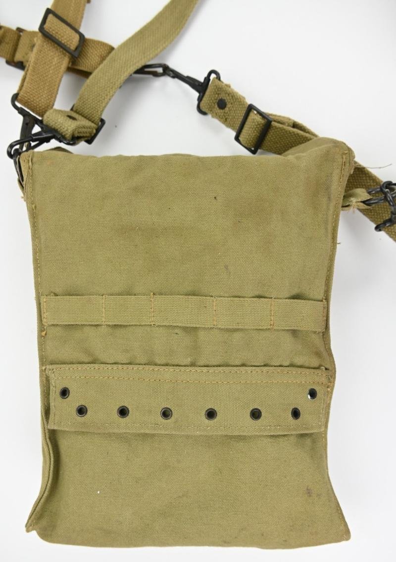 US WW2 Medic Set with Carrying Frame — image 11
