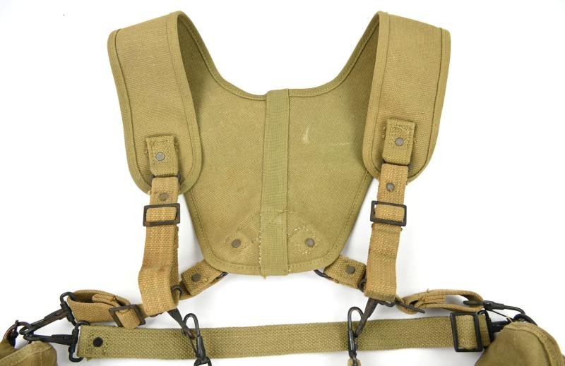 US WW2 Medic Set with Carrying Frame — image 2