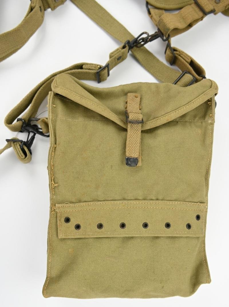 US WW2 Medic Set with Carrying Frame — image 7