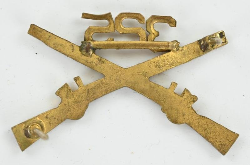 US WW2 82nd AB 325th GIR Officer Collar Rifles Insignia — image 3