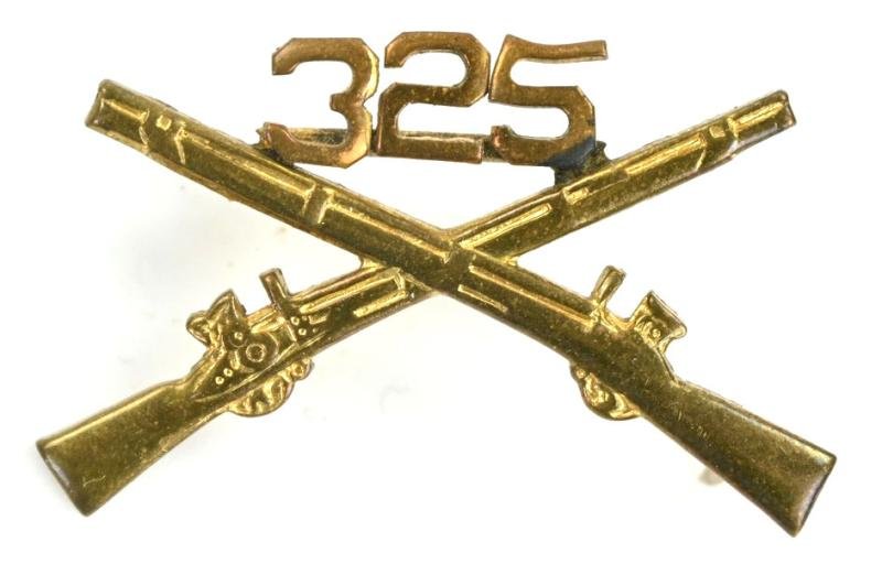 US WW2 82nd AB 325th GIR Officer Collar Rifles Insignia — image 5