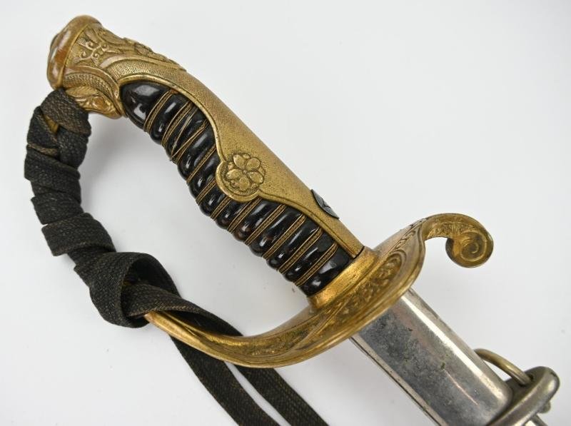 Imperial Japanese WW2 Infantry Officer Sword Type 19 Kyu-Gunto — image 3