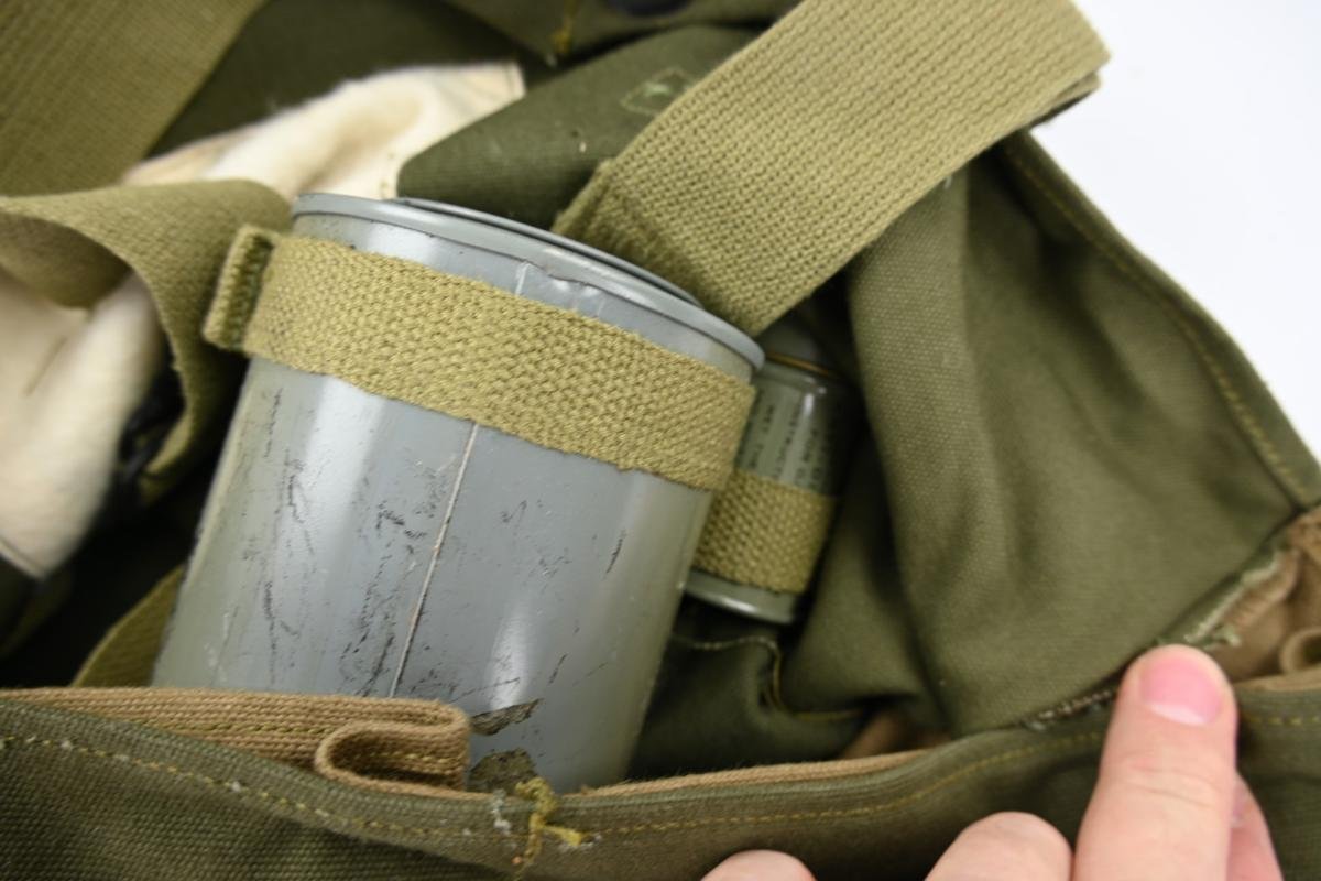 US WW2 Leightweight Service Mask Bag — image 3