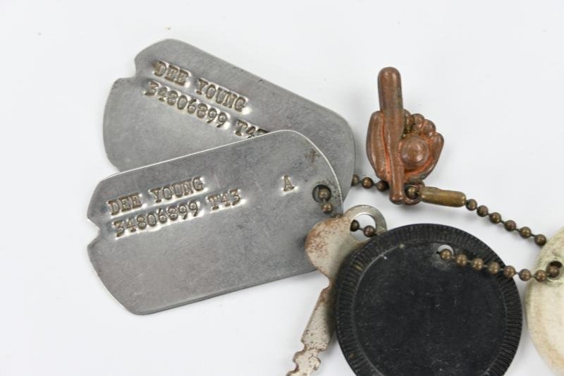 US WW2 Dog-tag Set 'Dee Young' — image 2
