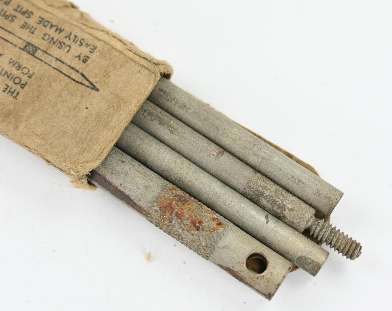 US WW2 Survival Vest Spit Assembly in Box — image 3