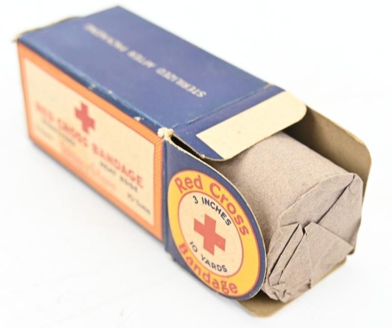 US WW2 Red Cross Bandage Pack with Content — image 5