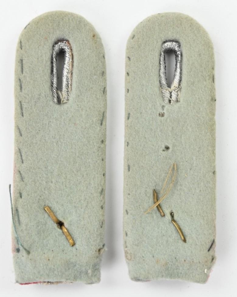 German WH Officer Shoulderboard Set Infantry — image 3