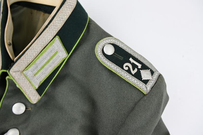 German WH Panzer-Grenadier Parade Tunic and Visor Cap — image 8