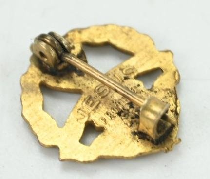 US WW2 Patriotic Lapel Pin — image 3