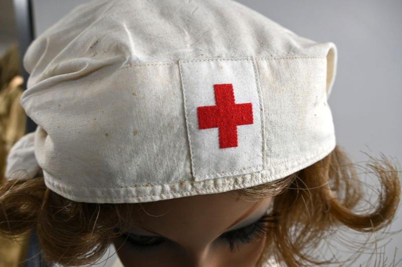 German DRK Nurse Mannequin — image 3